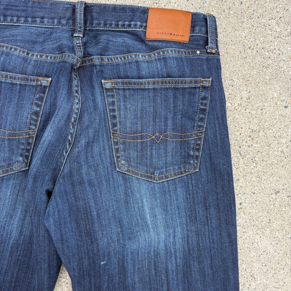 Lucky Brand 221 Original Straight Jeans Mens 34x30 Dark Wash Denim - Picture 3 of 7